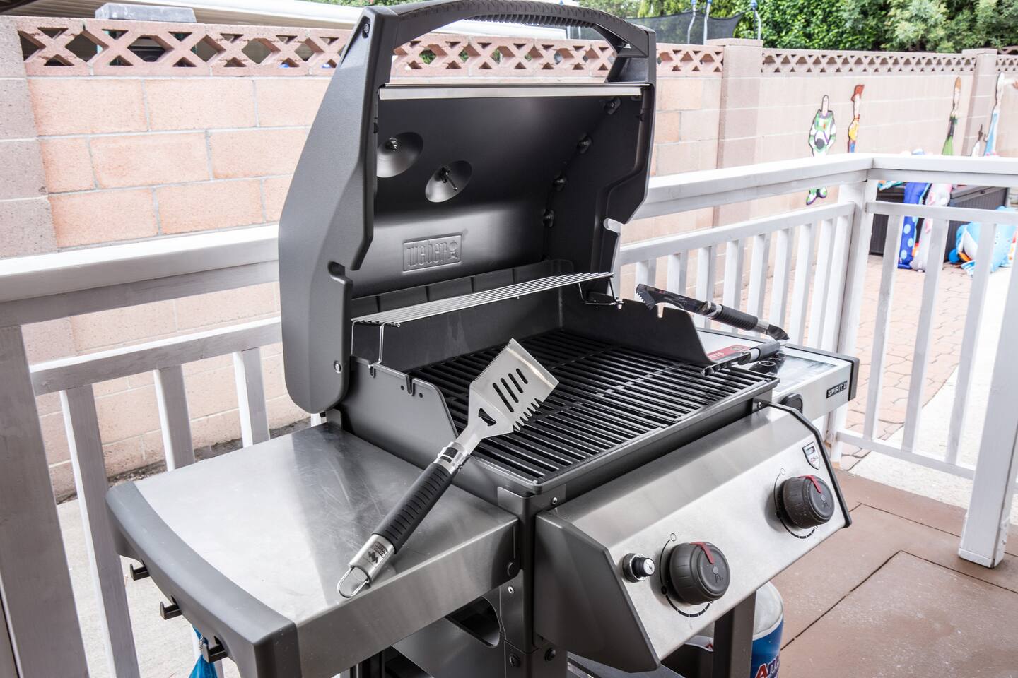 Grill for steaks and hamburgers!