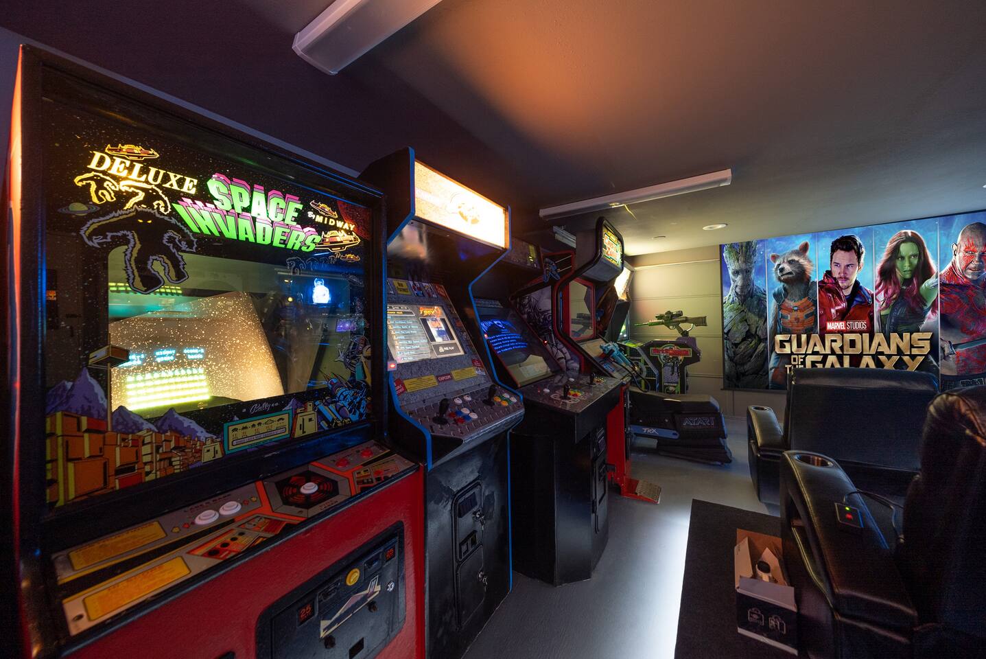 Classic Space Invaders game.
