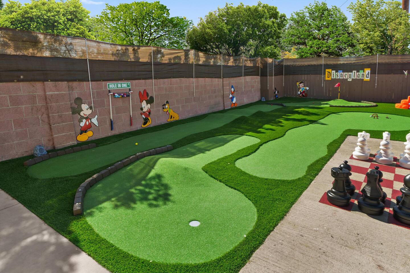 Play mini golf with Mickey, Minnie, and pals!