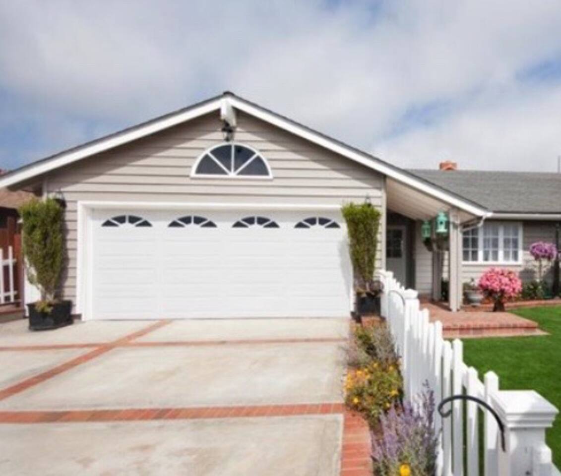 Driveway can fit 3 cars.