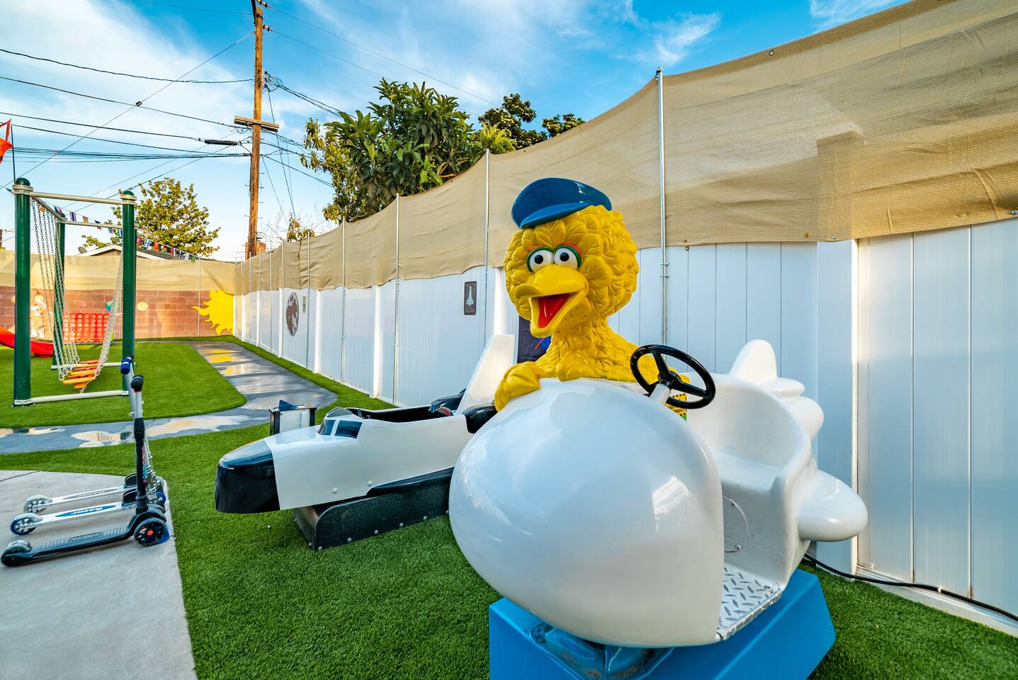 Big Bird airplane kiddie rider!