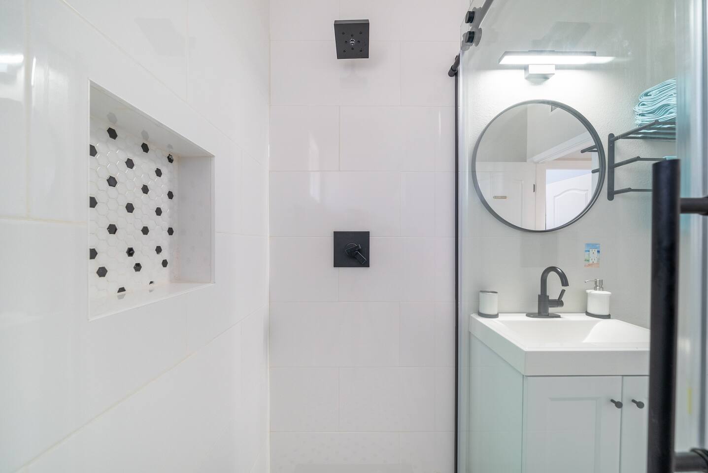 Unique and simple shower!
