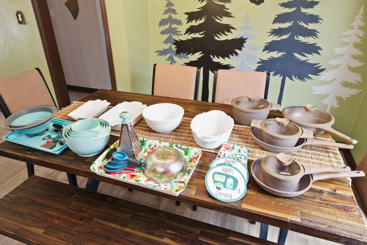 Cookware, baking sets, and serving bowls!