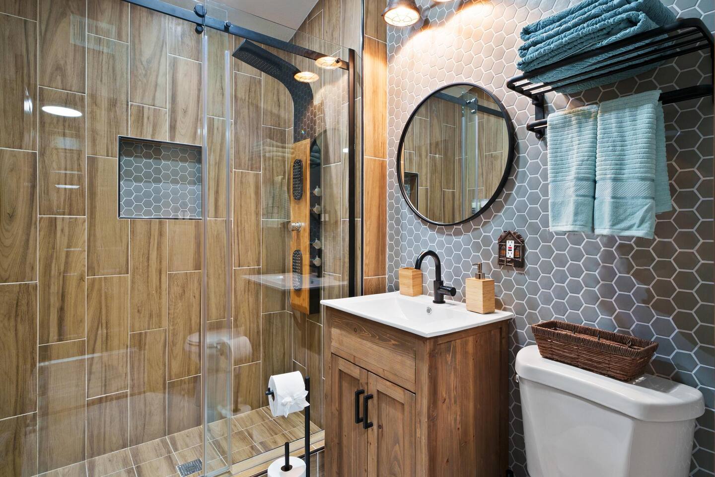 Sleek and modern shower!